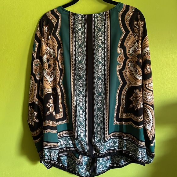 New York & Company Multicolor Romanesque Print Contemporary Flowy Blouse Size XL - Picture 6 of 7